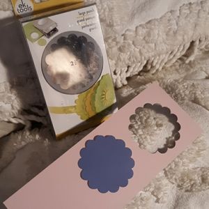 Ek Tools Large 2.25 Scallop Circle Punch